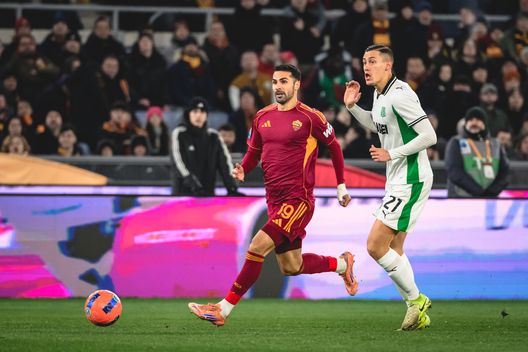 SERIE A – La Roma non sbaglia: Sassuolo battuto 2-0. I giallorossi scavalcano il Napoli- immagine 2