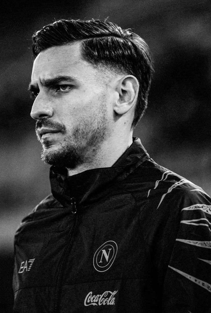 La frustrazione per il pareggio subito al primo tiro in porta e l'emozione di riuscire a portare i tre punti a casa a tempo scaduto: due facce della stessa medaglia che compongono il riassunto 'in bianco e nero' di Hellas Verona-Napoli realizzato dall'admin dell'account Instagram della compagine partenopea.