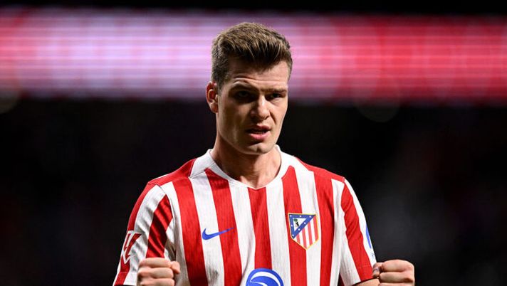 MADRID, SPAIN - FEBRUARY 21: Alexander Sorloth of Atletico de Madrid celebrates scoring his team's fourth goal during the LaLiga EA Sports match between Atletico de Madrid and RCD Espanyol de Barcelona at Riyadh Air Metropolitano on February 21, 2026 in Madrid, Spain. (Photo by Denis Doyle/Getty Images) Mercato Juve: novità Sorloth! La verità su Maignan, Kim, il ritorno di Chiesa e lo scambio Muani-David - immagine 1