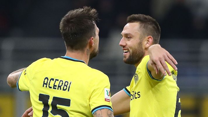 FCIN1908 / Inter, Pastorello in sede: sul tavolo rinnovo de Vrij e futuro Acerbi - immagine 1