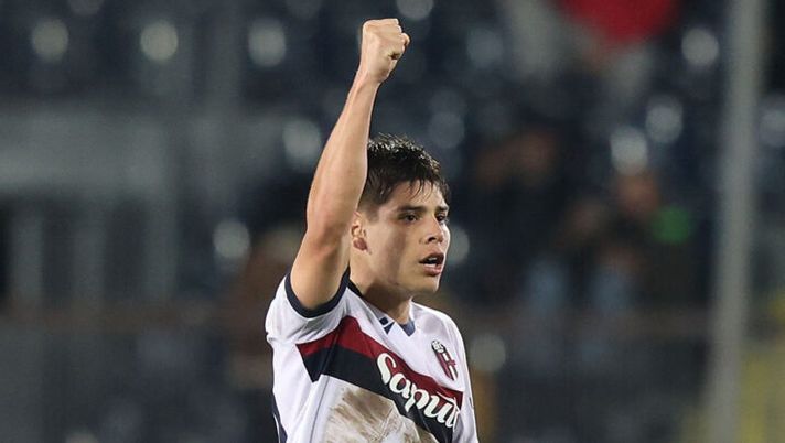 EMPOLI, ITALY - JANUARY 26: Benjamin Dominguez of Bologna FC 1909 celebrates after scoring the team's first goal during the Serie A match between Empoli and Bologna at Stadio Carlo Castellani on January 26, 2025 in Empoli, Italy. (Photo by Gabriele Maltinti/Getty Images) Dominguez: “Preferisco giocare in questo ruolo, il mister lo sa. Il rapporto con Castro…” - immagine 1