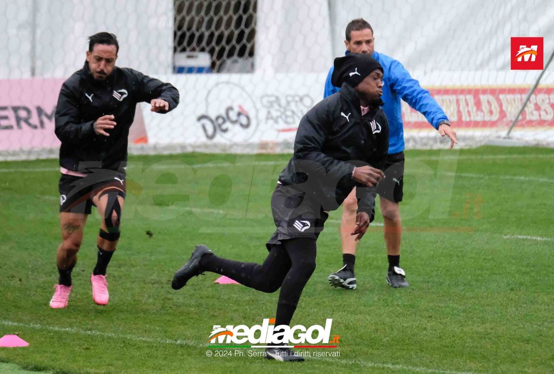 FOTO Ritiro Palermo, seduta mattutina al centro sportivo di Livigno (GALLERY) - immagine 27