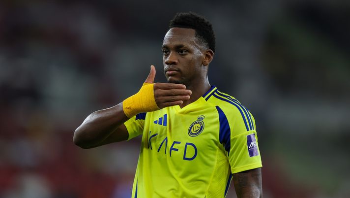 JEDDAH, SAUDI ARABIA - APRIL 26: Jhon Duran of Al Nassr celebrates after scoring the 4th goal during the AFC Champions League Elite - Quarter Final match between Yokohama Marinosi and Al Nassr at Prince Abdullah Al Faisal Stadium on April 26, 2025 in Jeddah, Saudi Arabia. (Photo by Yasser Bakhsh/Getty Images) Mercato Roma, l’Al Nassr vuole cedere Duran: contatti anche con Napoli e Milan - immagine 1