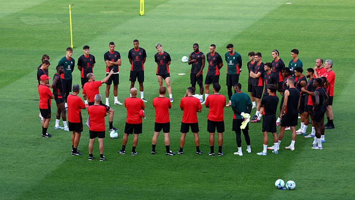 SINGAPORE, SINGAPORE - JULY 21: Players of AC Milan looks on during an AC Milan Training Session at Bishan Stadium on July 21, 2025 in Singapore. (Photo by Giuseppe Cottini/AC Milan via Getty Images)  Allegri
