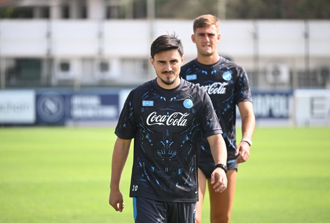 Volti nuovi a Castel Volturno, primo allenamento per Elmas e Hojlund – GALLERY- immagine 1