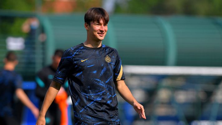 MILAN, ITALY - APRIL 29: Oliver Jurgens of FC Internazionale smiles during the Primavera 1 match between FC Internazionale U19 and Spal U19 at Suning Youth Development Centre in memory of Giacinto Facchetti on April 29, 2022 in Milan, Italy. (Photo by Mattia Pistoia - Inter/Inter via Getty Images) Torino Primavera, preso Jurgens (classe 2003) dall’Inter - immagine 1