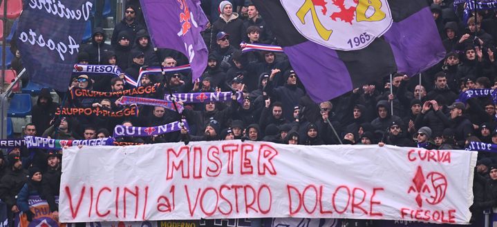 BOLOGNA, ITALY - DECEMBER 15: Spectators react in the crowd prior to the Serie A match between Bologna and Fiorentina at Stadio Renato Dall'Ara on December 15, 2024 in Bologna, Italy. (Photo by Alessandro Sabattini/Getty Images) Fiesole