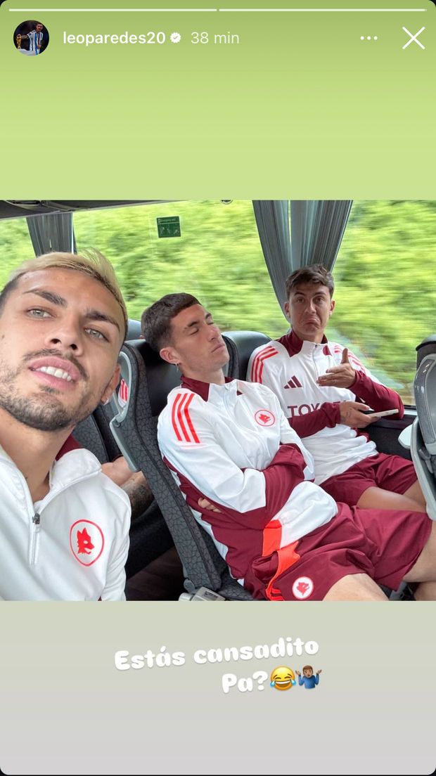 Soulé dorme sul bus, Paredes e Dybala lo prendono in giro sui social: “È stanco?”- immagine 2