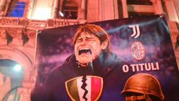 VIDEO / Inter, Piazza Duomo in festa: che sfottò a Conte, Juve e Milan