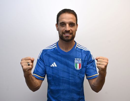 FLORENCE, ITALY - OCTOBER 09: Giacomo Bonaventura of Italy poses during an Italy portrait session at Centro Tecnico Federale di Coverciano on October 09, 2023 in Florence, Italy. (Photo by Claudio Villa/Getty Images) Il Milan la sfortuna di Bonaventura. Così la Fiorentina ha salvato Jack- immagine 2