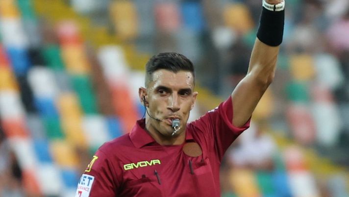 Moviola Milan-Lecce, errore di Tremolada nell'occasione del rosso a Siebert