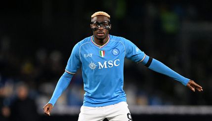 NAPLES, ITALY - DECEMBER 16: Victor Osimhen of SSC Napoli during the Serie A TIM match between SSC Napoli and Cagliari Calcio at Stadio Diego Armando Maradona on December 16, 2023 in Naples, Italy. (Photo by Francesco Pecoraro/Getty Images) Osimhen