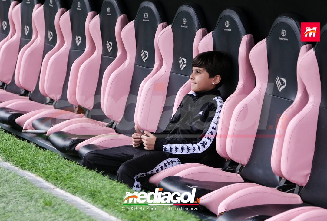 FOTO PALERMO, i tifosi rosanero in tour allo stadio ‘Renzo Barbera’ (GALLERY) - immagine 34