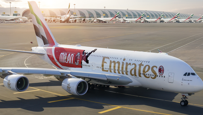 La nuova livrea lanciata da Emirates per i 125 anni del Milan