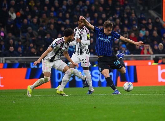 Getty Images Ambrosini: “Esposito migliora chi gli gioca vicino. Bastoni? Brutta figura e Chivu…”- immagine 2