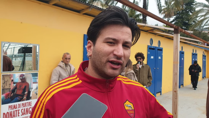 Eddie Brock con la maglia della Roma a Sanremo. Poi arriva il regalo di Soulé - immagine 1