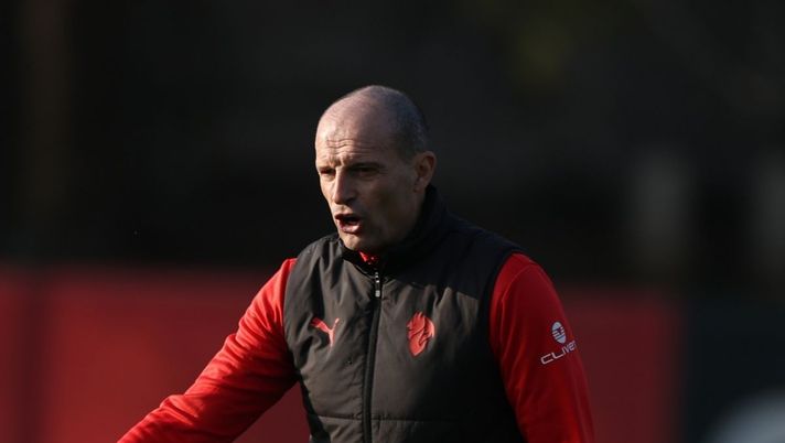 Massimiliano Allegri (allenatore AC Milan), qui durante una seduta di allenamento con i rossoneri a Milanello | Milan News (Getty Images) Bucchioni: 'Se Allegri va al Real Madrid? Al Milan vedrei De Zerbi'