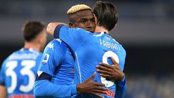 Napoli-Udinese 2-1, doppietta di Osimhen per la rimonta. Spalletti aggancia il Milan