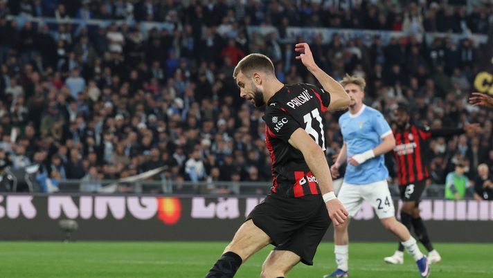 ROME, ITALY - MARCH 15: Strahinja Pavlovic of AC Milan in action during the Serie A match between SS Lazio and AC Milan at Stadio Olimpico on March 15, 2026 in Rome, Italy. (Photo by Claudio Villa/AC Milan via Getty Images) Lazio-Milan, Pavlovic pieno di rammarico: “Buttate tante occasioni” - immagine 1