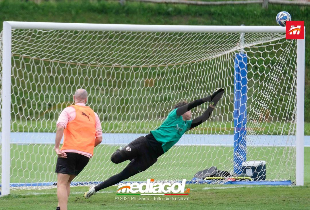 FOTO Ritiro Palermo, seduta mattutina al centro Aquagranda (GALLERY) - immagine 36
