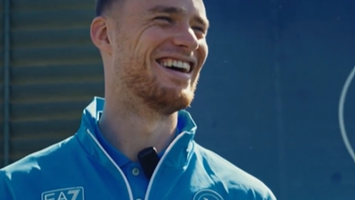 Beukema lancia la nuova sfida canora: “Il Napoli non si spiega, si canta!” - immagine 1