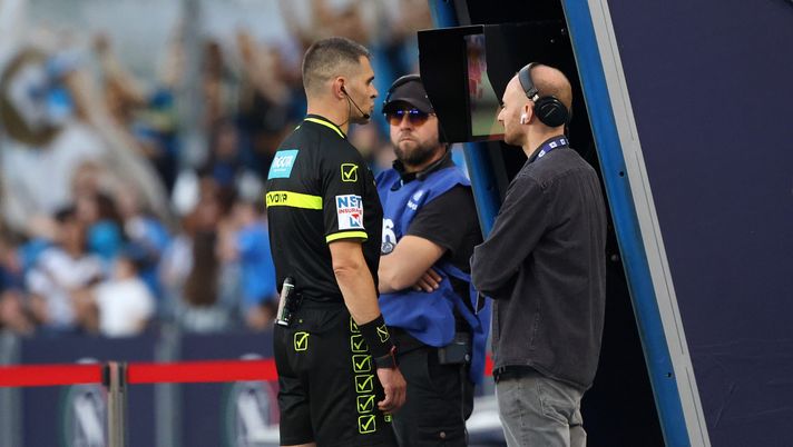 Napoli-Roma, la moviola: Sozza salvato da Abisso sul rigore per gli azzurri - immagine 1