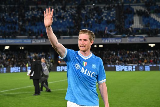 Kevin De Bruyne dopo la partita di Serie A tra SSC Napoli e US Lecce allo Stadio Diego Armando Maradona il 14 marzo 2026 a Napoli, Italia. (Foto di SSC NAPOLI/SSC NAPOLI via Getty Images) Napoli Milan