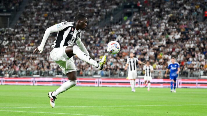 Juve, gol e infortunio per Weah: farà gli accertamenti dopo lo stop contro il Como - immagine 1