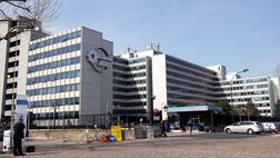 Mediaset replica a Corona: “Libertà di espressione, non di diffamazione. Falsità gravissime”