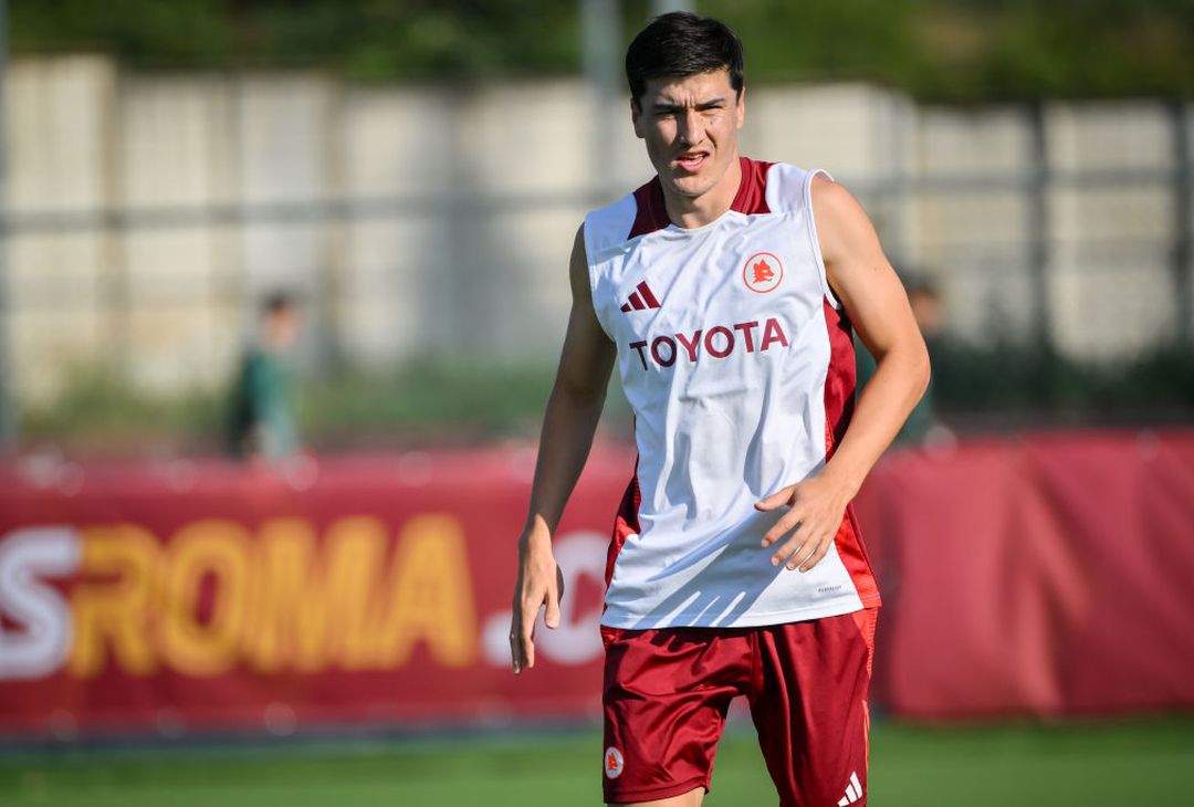 Trigoria, Dovbyk nel primo allenamento con i nuovi compagni – FOTO GALLERY - immagine 13