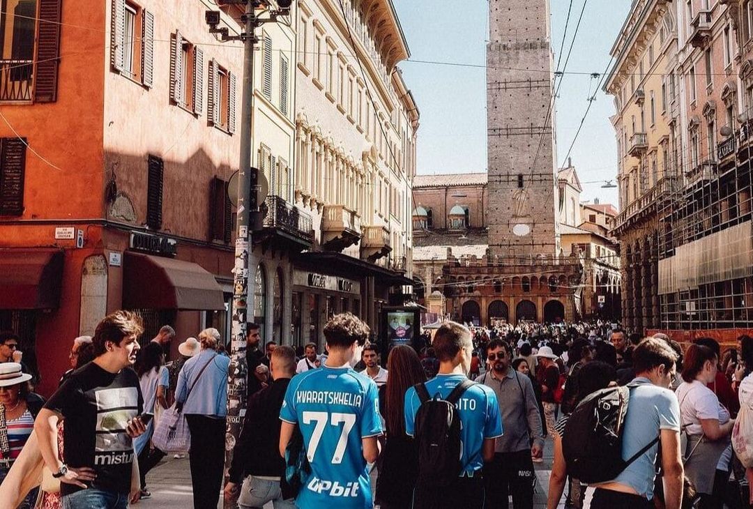 GALLERY Il Napoli affronterà il Bologna al Dall’Ara: gli scatti della città emiliana- immagine 1