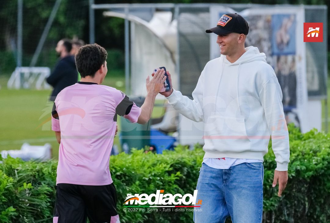 FOTO PALERMO, Giacomo Corona fa visita agli ex compagni (GALLERY) - immagine 10