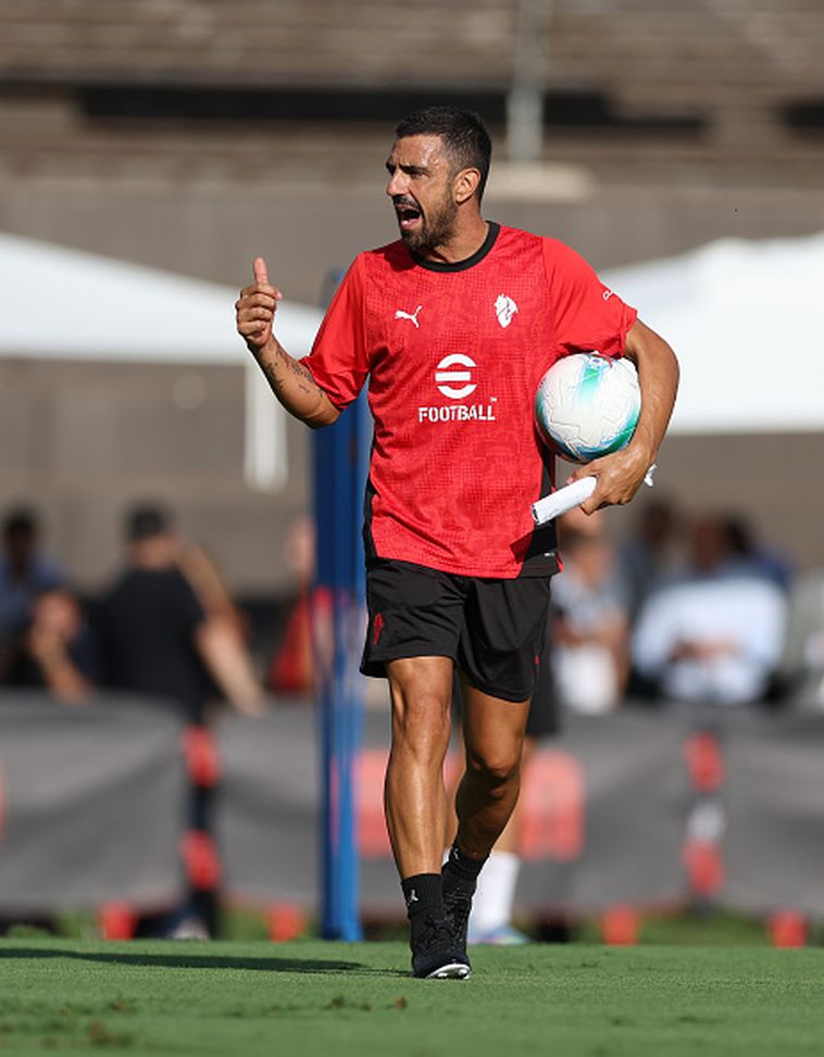 Milanello, lo staff di Allegri al lavoro: tutte le foto- immagine 5