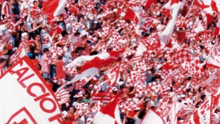 1993-1994: lo storico ritorno biancoscudato in Serie A, un sogno inseguito per 32 anni - immagine 1