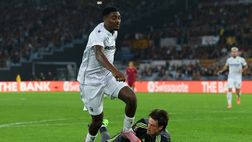 Durosinmi provoca l’Olimpico dopo il gol: il gesto fa infuriare i romanisti