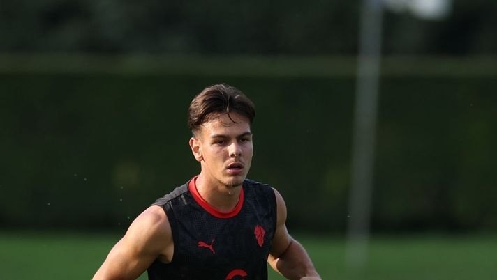 Milan, infortunio Jashari: problema al perone. Ecco cosa si teme