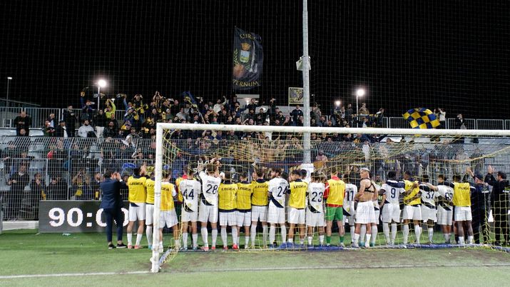 Giugliano, salta la prima panchina in Italia: ecco le motivazioni dell’esonero esonero giugliano